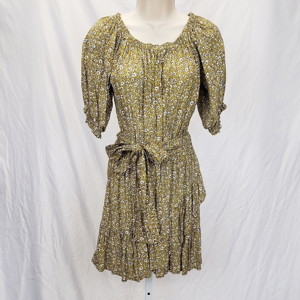 Skylar + Madison Daisy floral print peasanr mini dress size medium